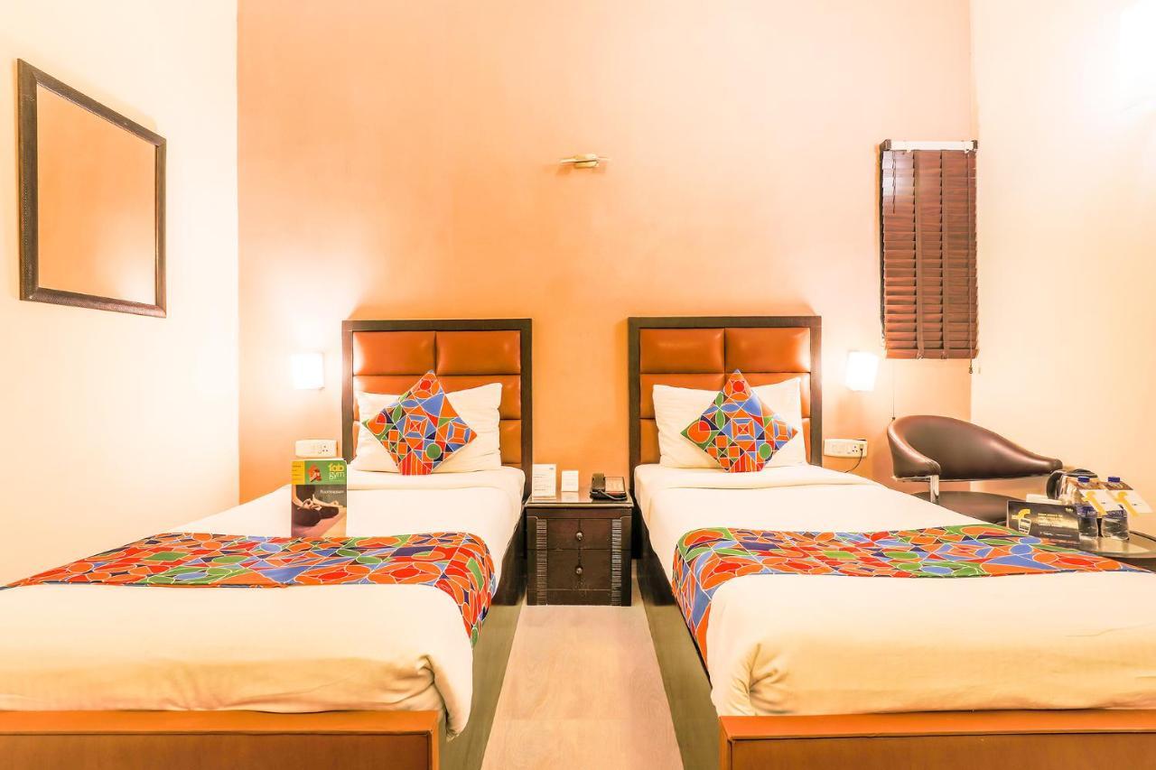 Fabhotel Conclave Boutique New Delhi Bagian luar foto
