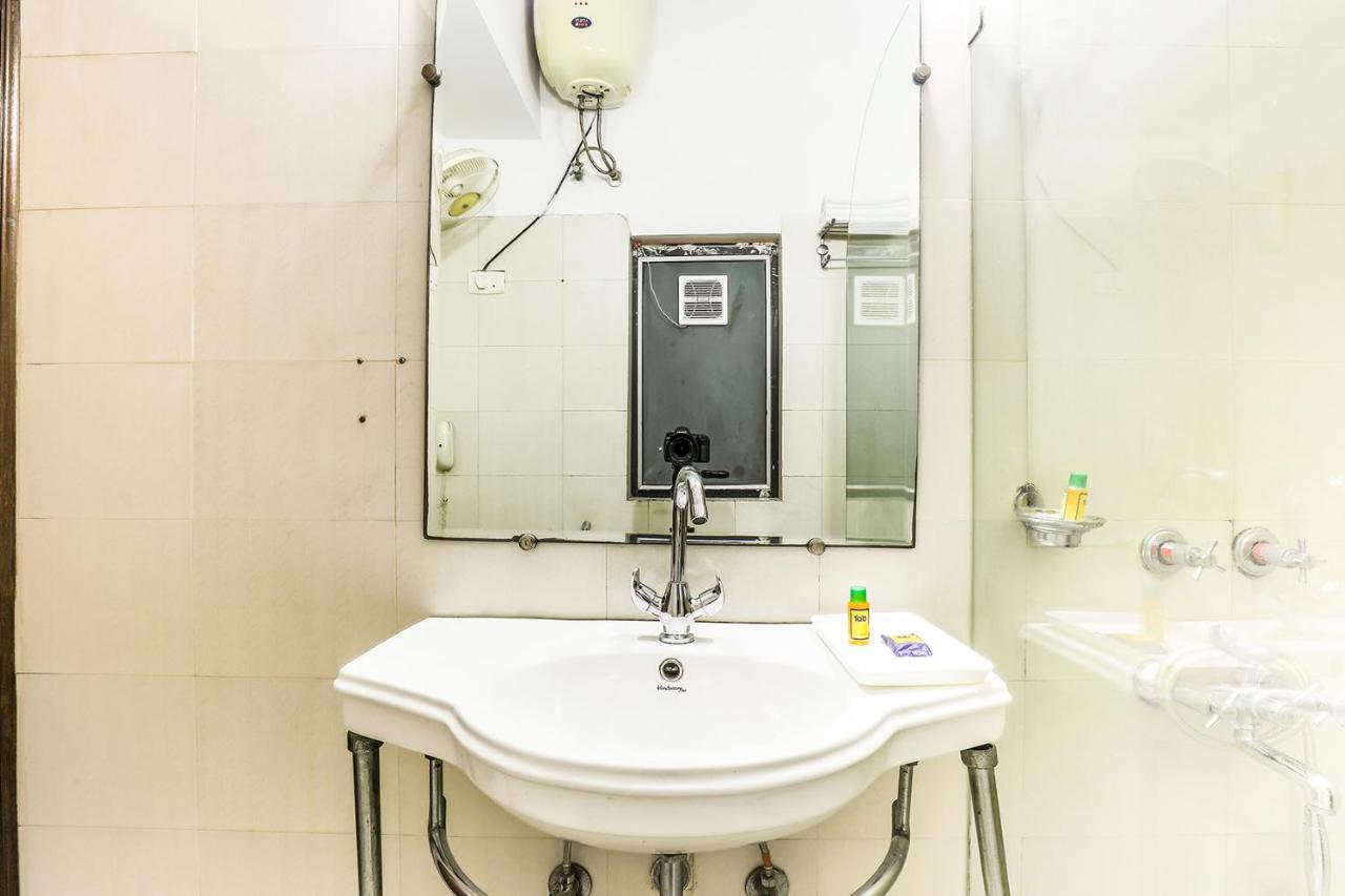 Fabhotel Conclave Boutique New Delhi Bagian luar foto